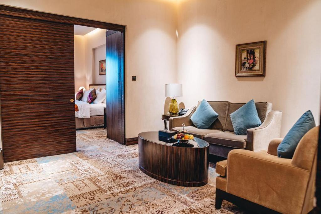 Warwick Al Khobar Hotell Eksteriør bilde