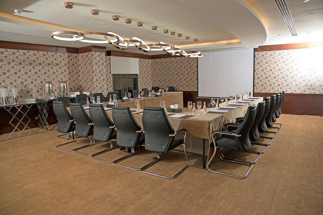 Warwick Al Khobar Hotell Eksteriør bilde