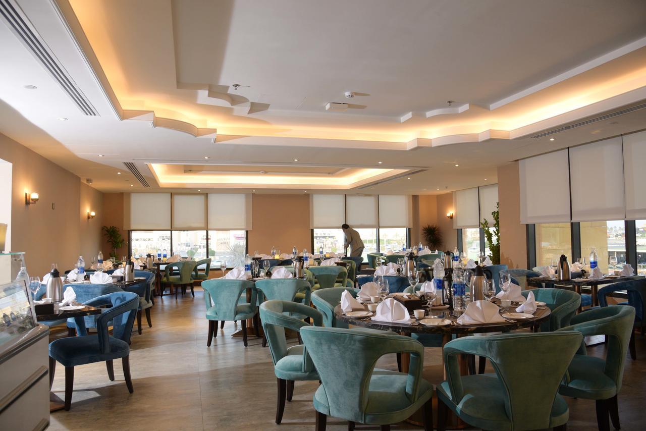 Warwick Al Khobar Hotell Eksteriør bilde